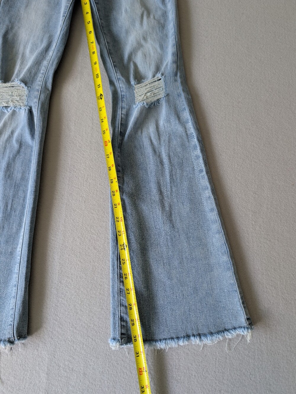 Y2K Style Raw Cut Distressed Light Wash Flare Jeans High Waist Size Small image 10